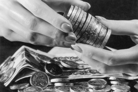 Why The TikTok Trend “Girl Math” Regresses Women To The 1970’s