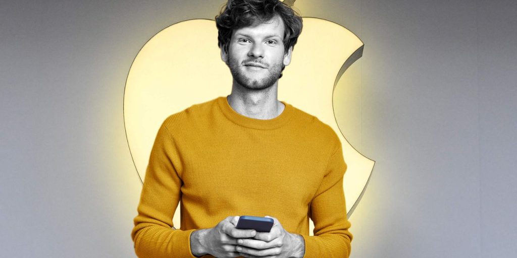 ‘iPhones are depreciating devices:’ Should you buy an iPhone 15 or invest $800 in Apple stock?