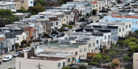 Mortgage demand remains at multidecade lows as few homeowners refinance