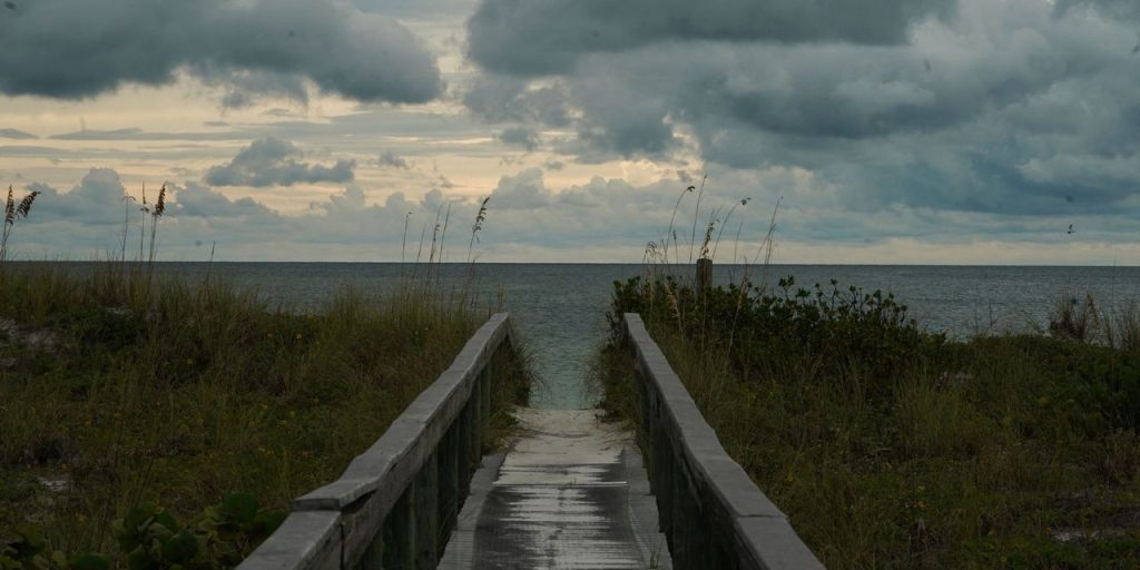 Are markets getting more worried about a recession? Invesco says a Fed pivot is coming.