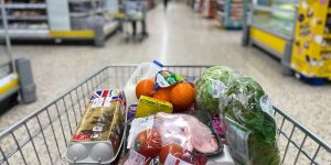 U.K. inflation surprisingly slips, making Bank of England decision a close call