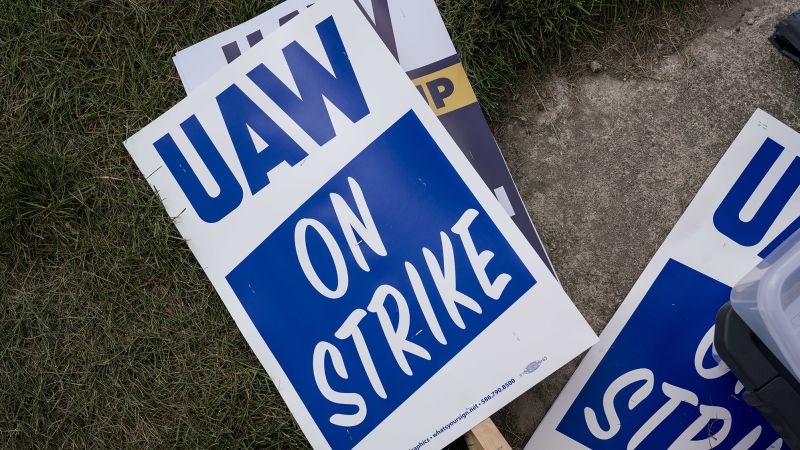 UAW says it is prepared to strike for ‘months’ in leaked messages