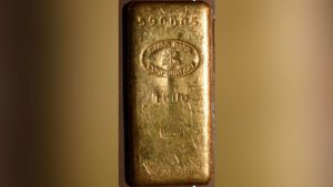 Sen. Bob Menendez allegedly had a stash of gold bars. That’s become a trend