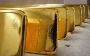 Gold prices sink below $1,950 as CPI data looms