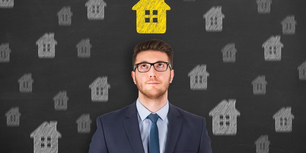 I listed my home 3 weeks ago, but have no offers. I want to cut the price. My agent says no. Who’s right?