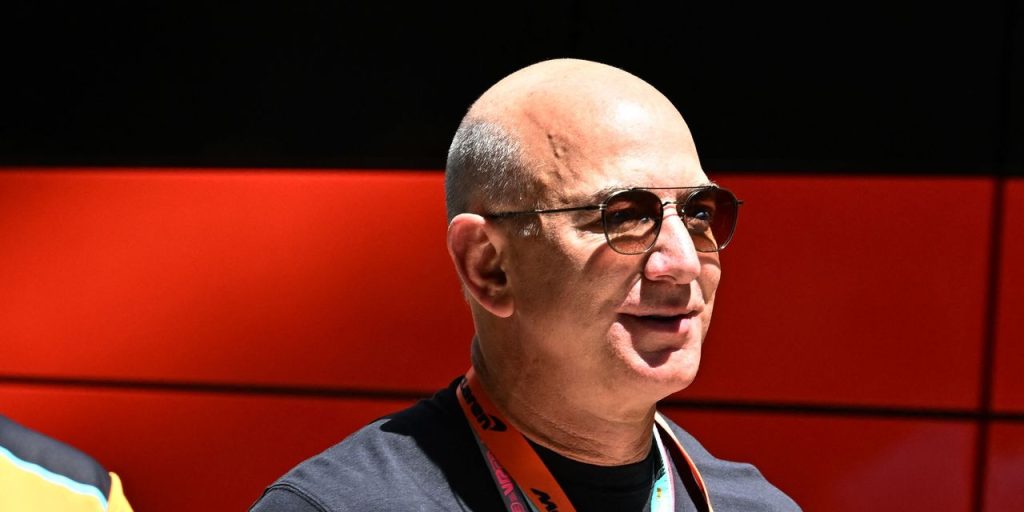 Jeff Bezos moving from Seattle to Miami — and his two neighboring mansions there