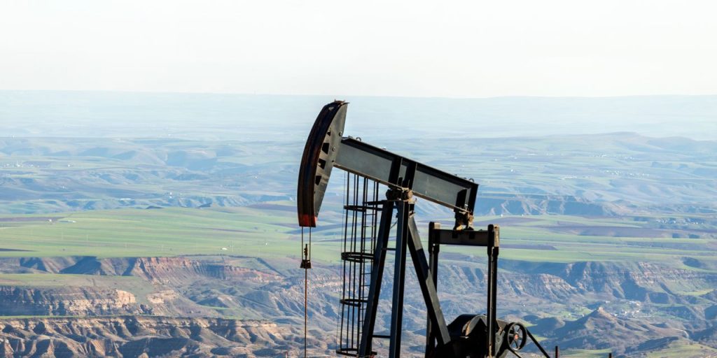 Oil ends higher after 2-day drop to nearly 4-month lows