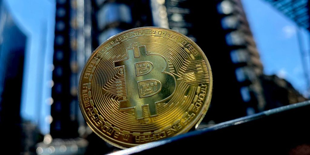Bitcoin could reach $150,000 in 2025 during new bull cycle, says AllianceBernstein