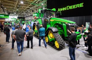 Should You Pick Deere Stock At $380 Ahead Of Its Q4 Results?