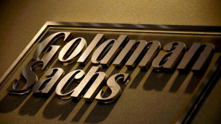 Goldman moves to unload GM credit card